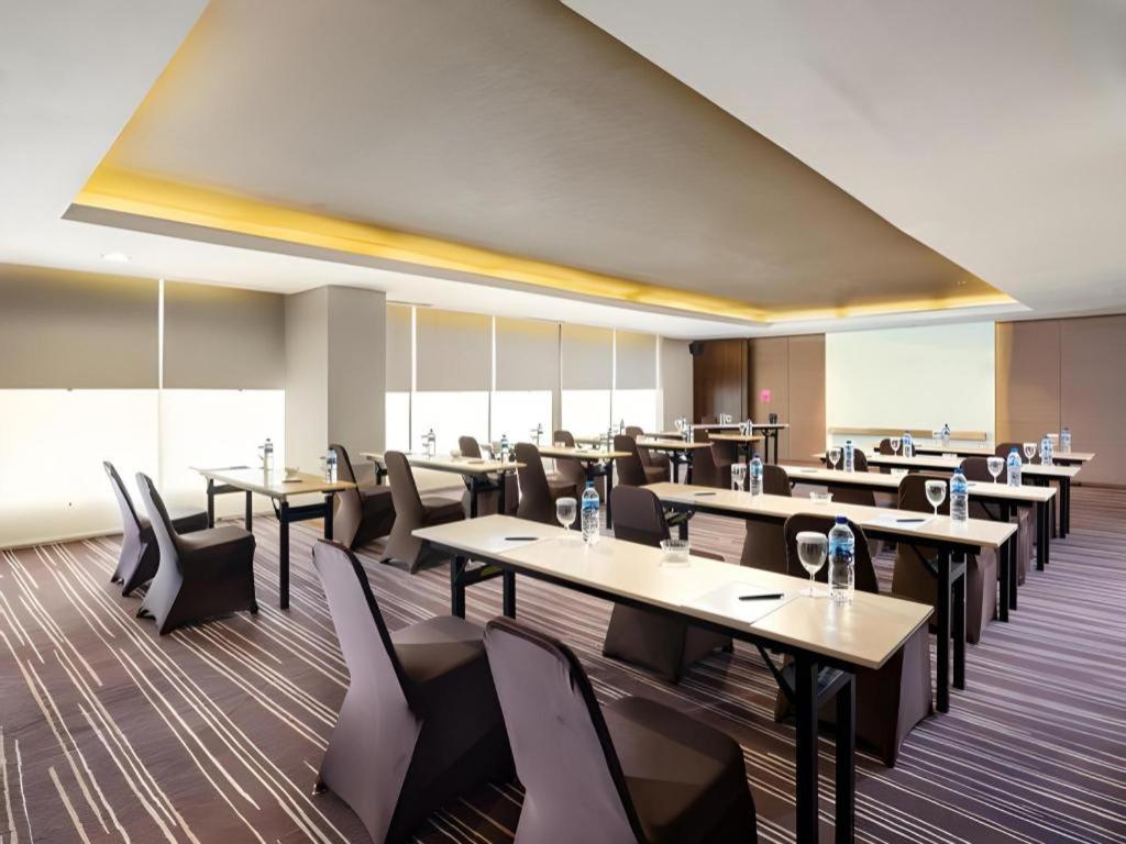 Artotel Suites Bianti Yogyakarta Exterior photo